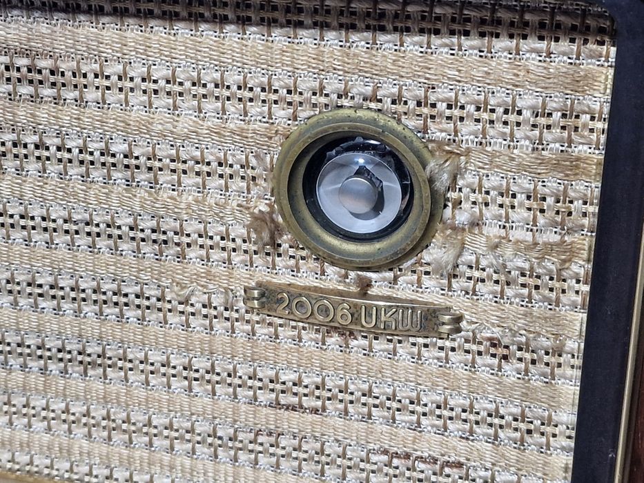 Rádio antigo reparado Grundig