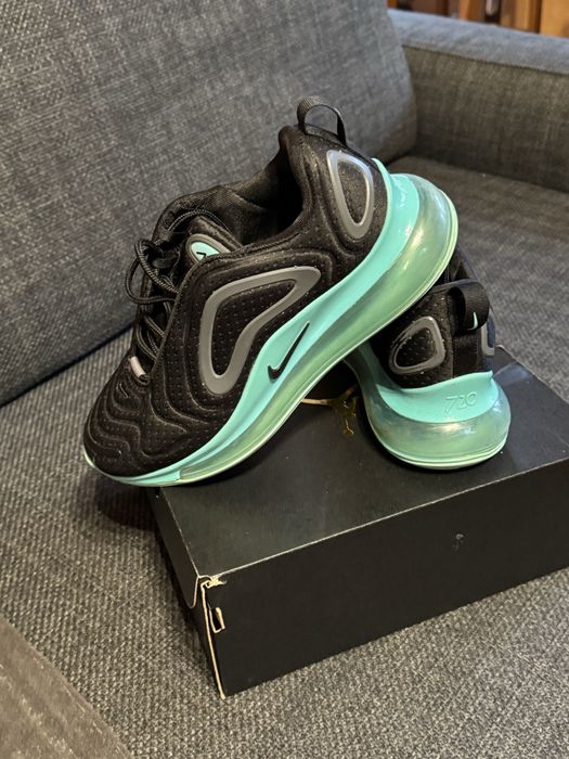 Кросівки Nike 720