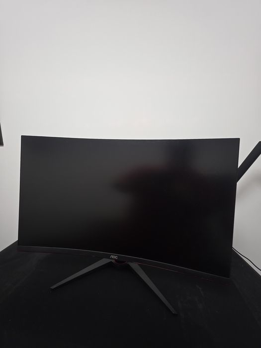 Monitor Gaming Curvo AOC 31,5” 240Hz Full HD – C32G2ZE/BK