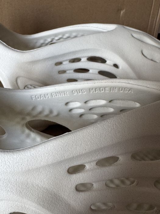 Yeezy Foam Runner Sand 43