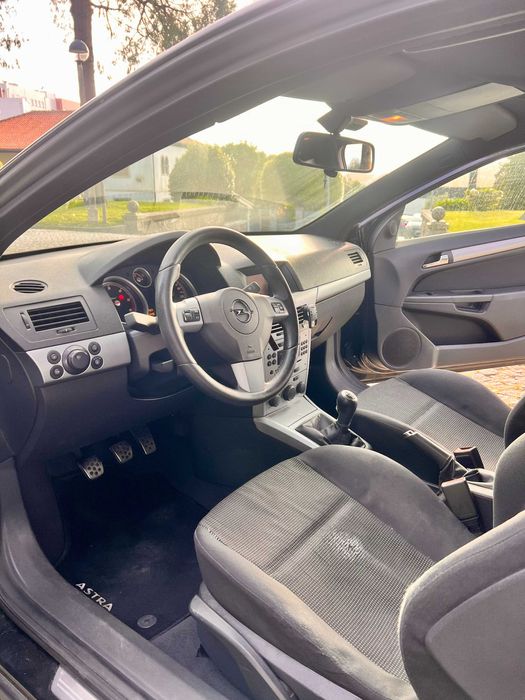Opel Astra 1.7 GTC CDTI