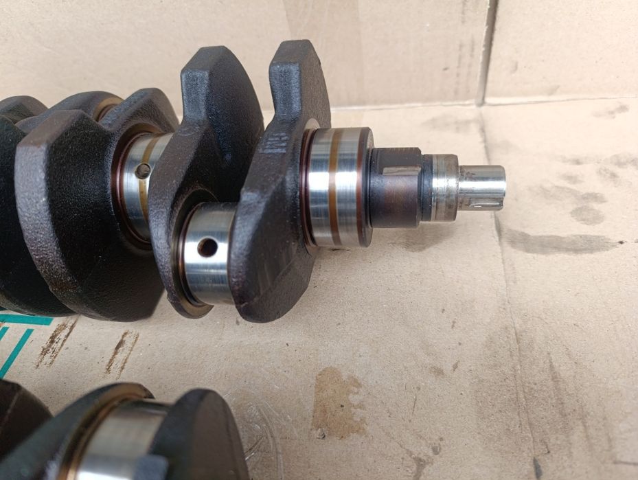 Колінвал коленвал 1.8 16V x18Xe opel Vectra Astra Zafira