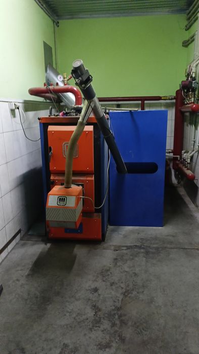V Продам нежитловий комплекс в   пгт Високий