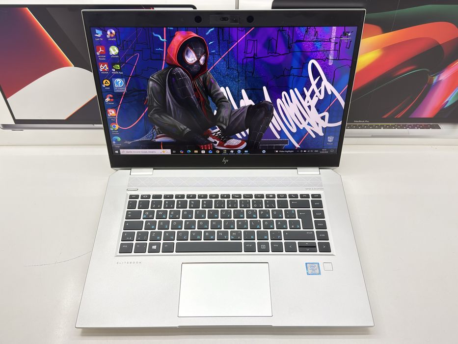 HP EliteBook 1050 G1 | I7 8850H | 16 GB DDR4 | 256 GB SSD | 15.6 FullHD IPS | Nvidia GTX 1050 Max-Q 4GB