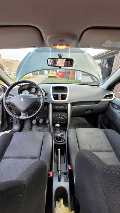 Peugeot 207 1.6 benzyna