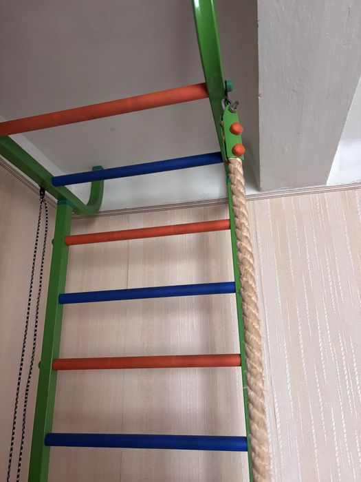 Спортивная стенка. Шведская