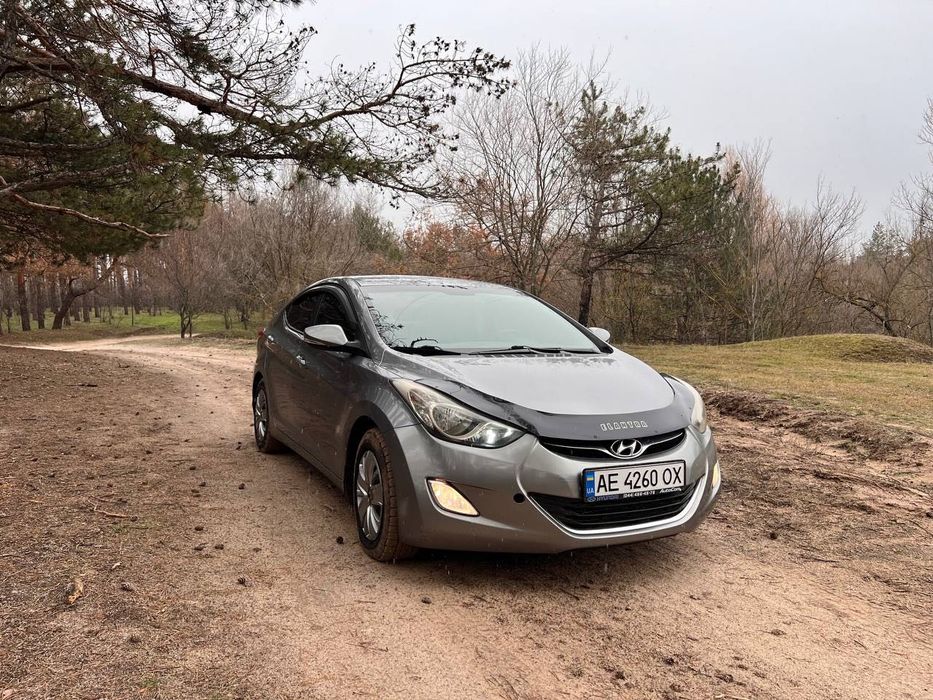 Hyundai Elantra 2012
