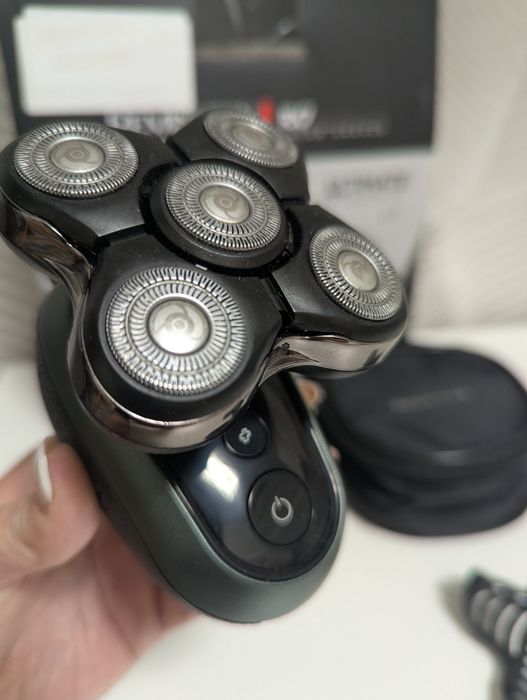 Електробритва акумуляторна чоловіча Remington Ultimate Series RX7 XR1600