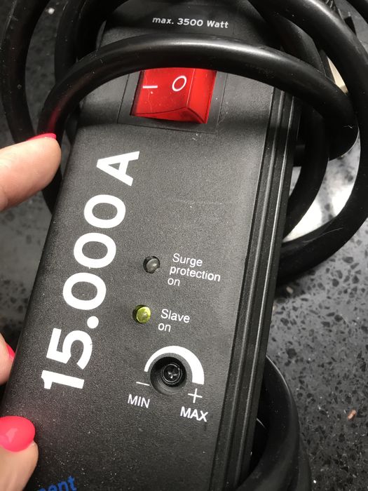 Extensão de 8 tomadas com botão