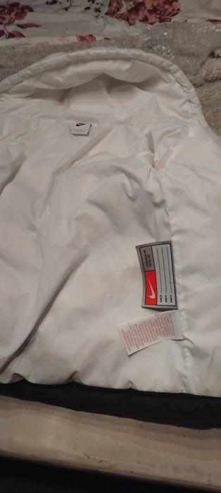 Kurtka Nike Dziewczeca