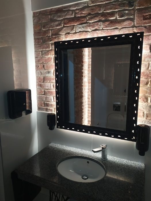 диспенсер TORK гигиена  склад.отель рестаран бизнес та медичний центр