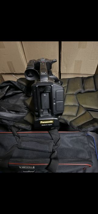 Panasonic AG-AC8PJ AVCCAM HD Shoulder-Mount Camcorder