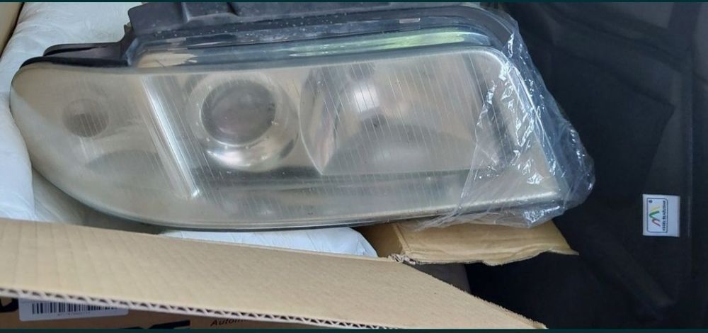 Lampa przednia Audi a4b5 oryginal