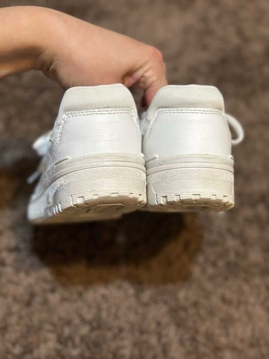 Оригінальні білі  шкіряні дитячі кросівки new balance 34.5/35 розмір (22см) б/в
