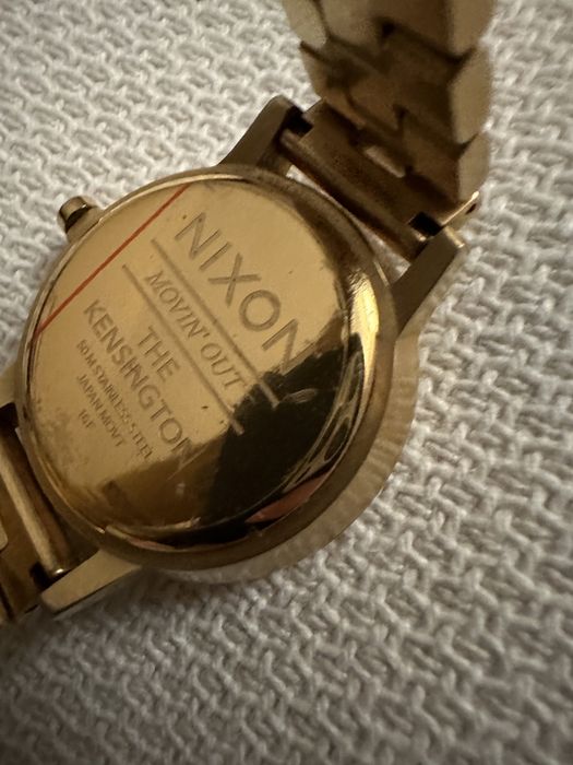 Relogio Nixon dourado