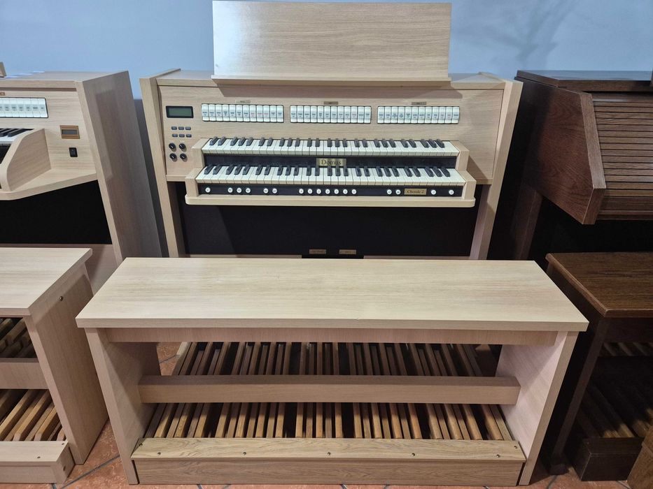 Cyfrowe organy koscielne Viscount-Domus Chorale II klasy Premium