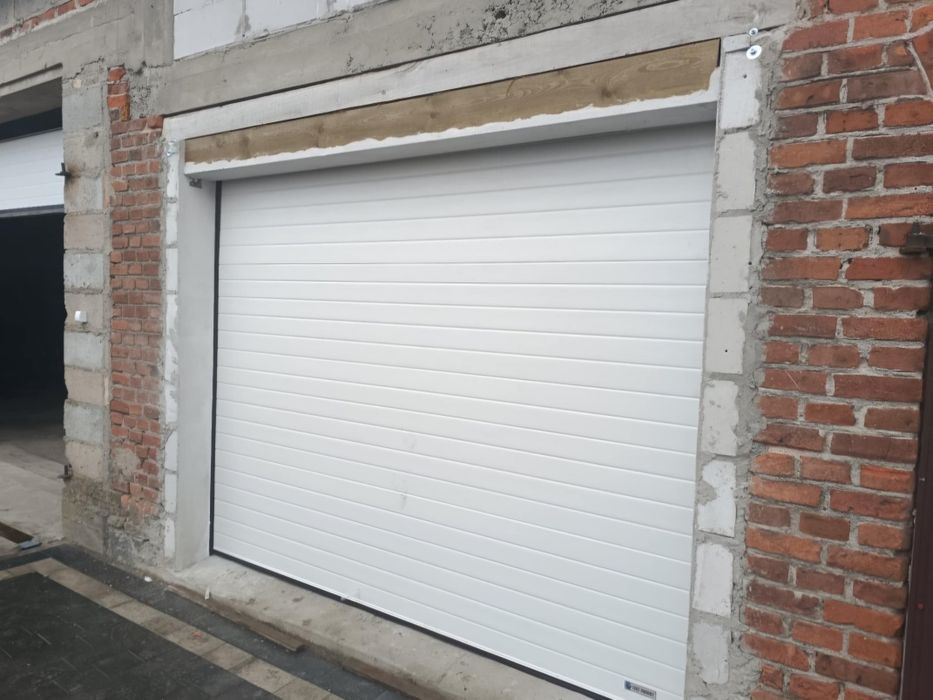 Bramy garażowe segmentowe, rolowane,