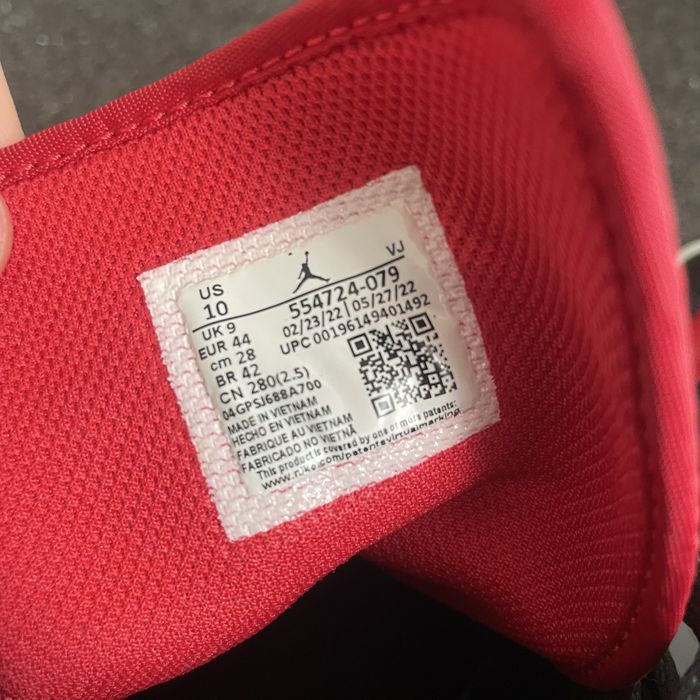 Jordan 1 Mid Bred Toe (2022)