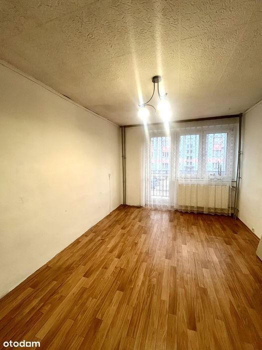 Mieszkanie na pierwszym piętrze z balkonem, zadbany budynek!
