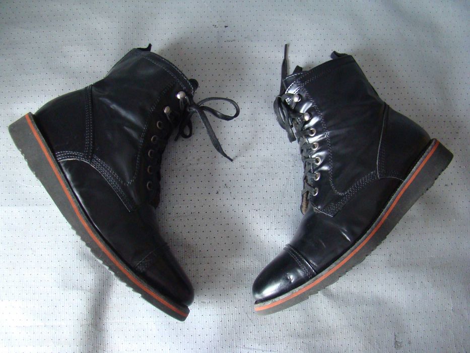 Кожаные ботинки на меху  PRADA  42p. - 43р. Оригинал !