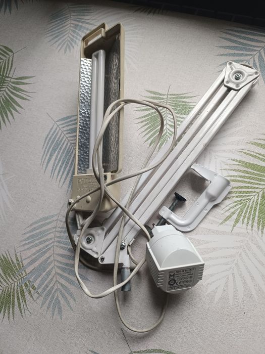 Настольная лампа на стубцині,