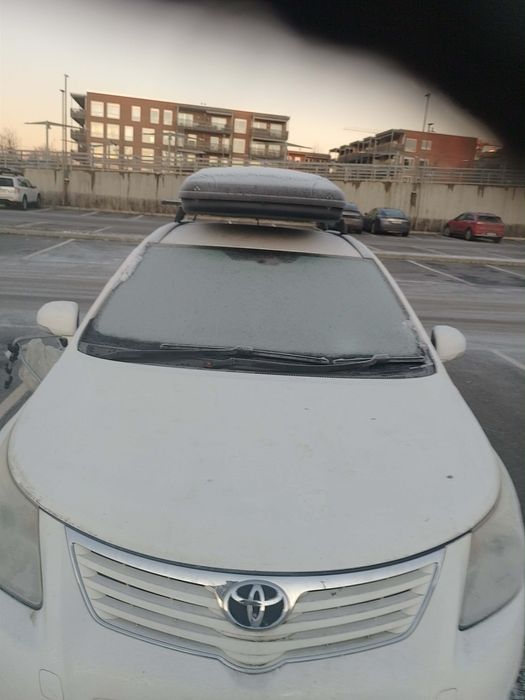 Sprzedam toyota Avensis D4D