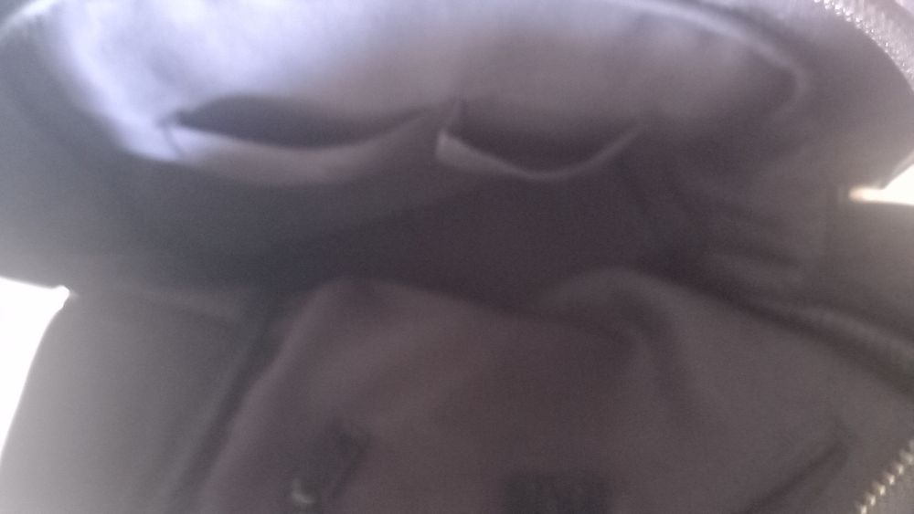 Mochila muito boa.