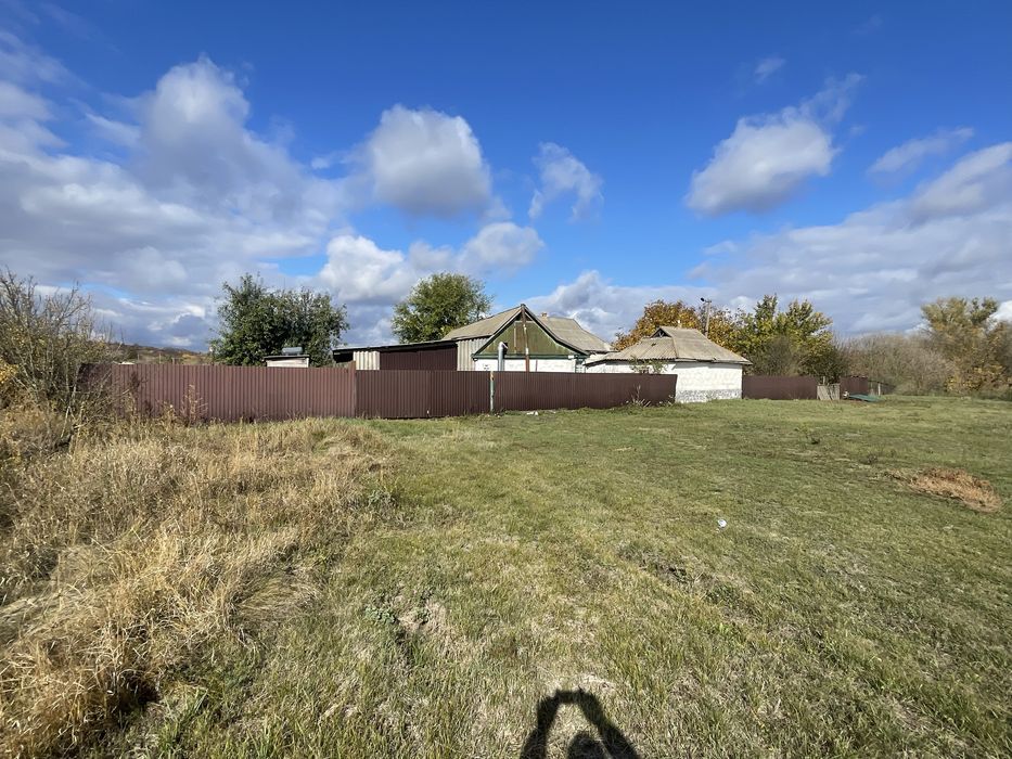 Продам будинок біля річки