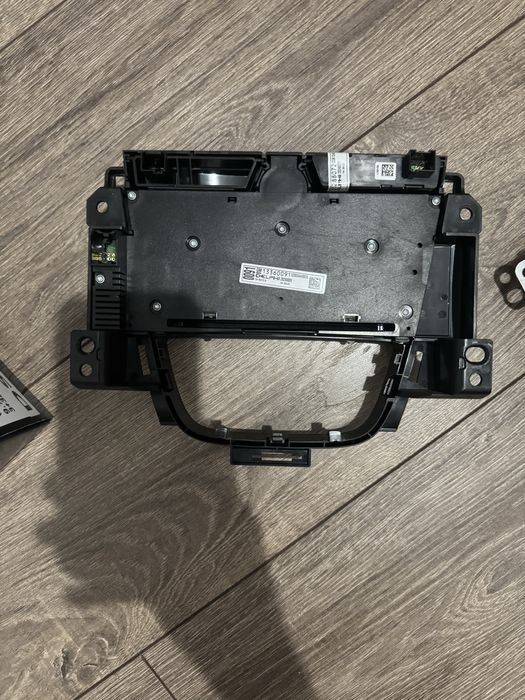 Оригінальна магнітола на Opel Astra J 2012