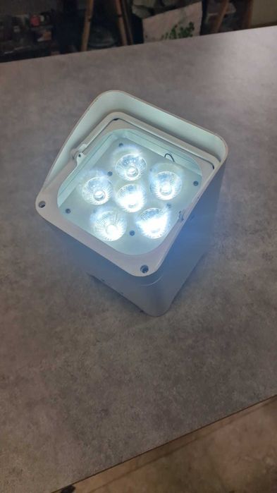 ALUGUER PAR LED para Iluminação do salão de recepção