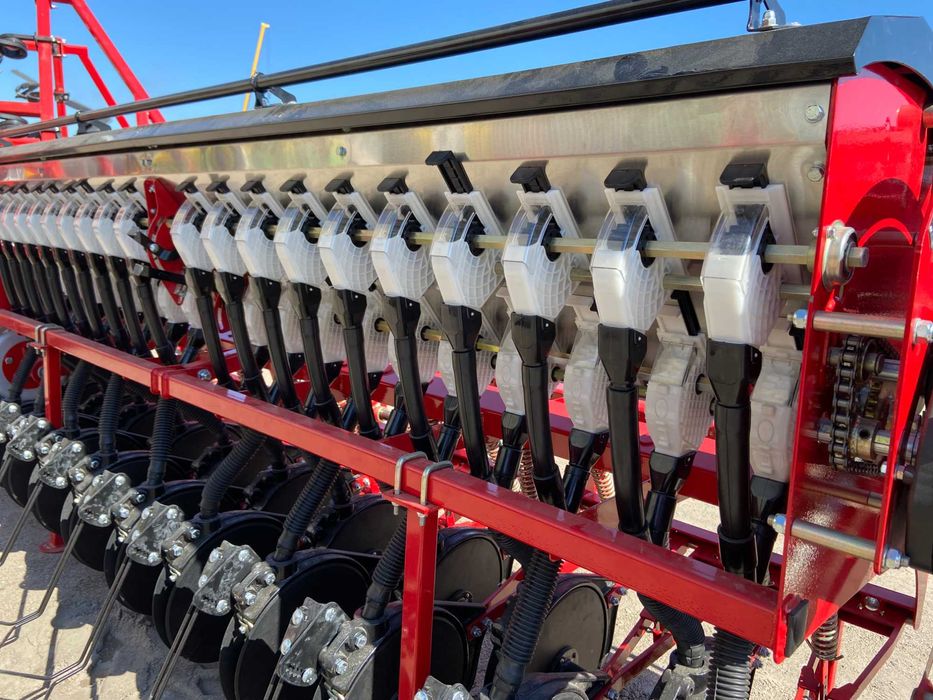 Компенсація Сівалка СЗ 3,0 м зернова навісна 1,8 2,1 2,4  2,7 соя рапс