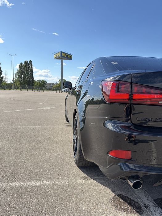 Продам lexus is 250 2008