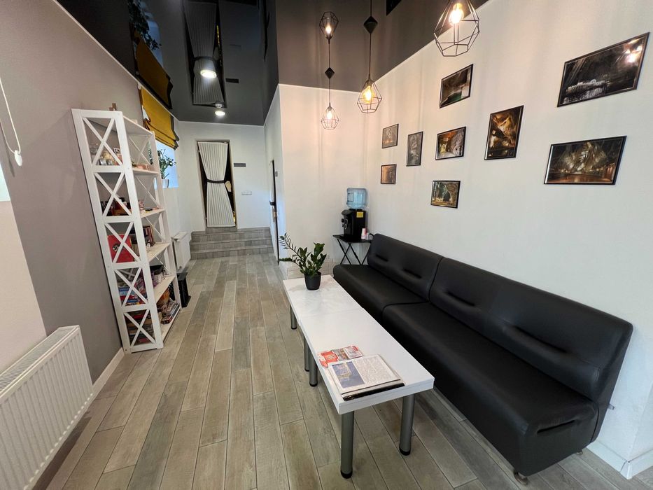 Продаж комерційного приміщення на Виставці