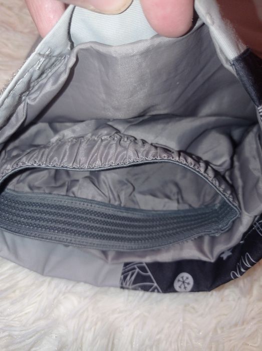 Сірий напівкомбінезон на весну, на дитину 4-5 років