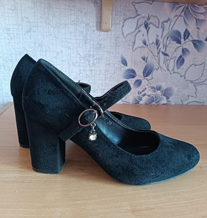 Туфлі  Розпродаж