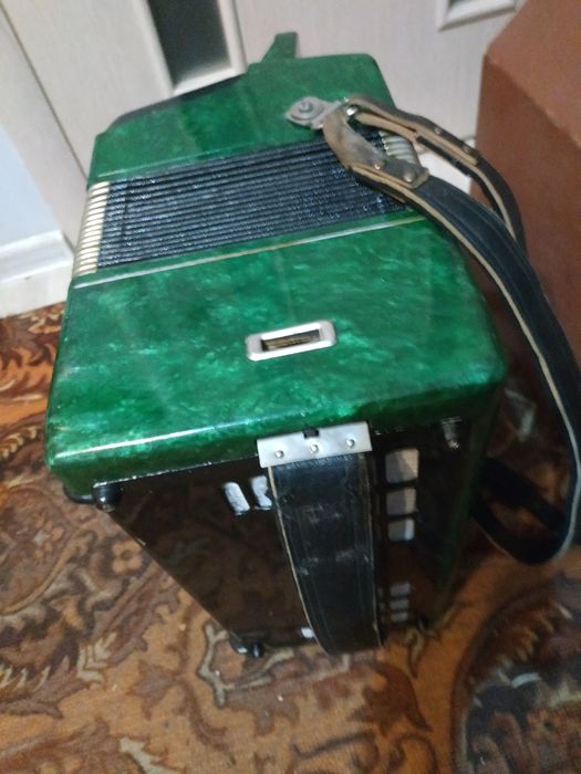 Баян Етюд 205 б/у з чохлом