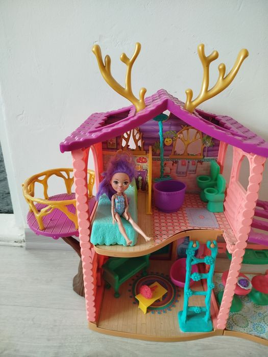 Domek enchantimals z akcesoriami