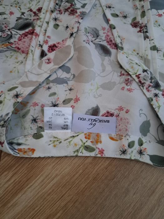 Bluzka By basically you