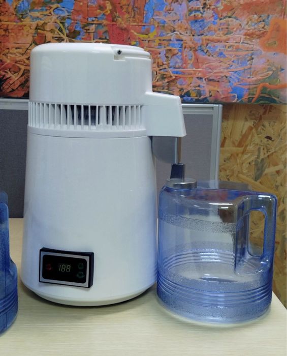 Дистилятор води з регулюванням температури 4 л