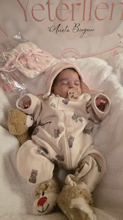 Realistyczna lalka Reborn od Yeterllen