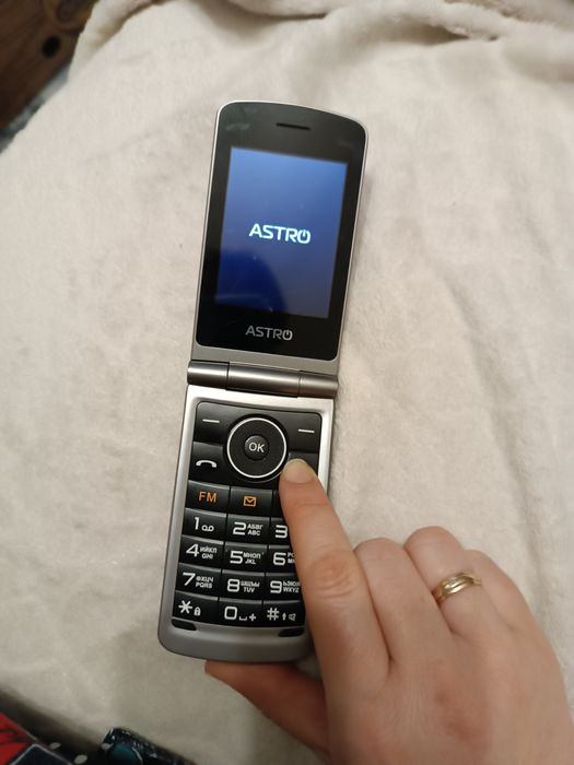 Astro a284 телефон кнопочный с радио