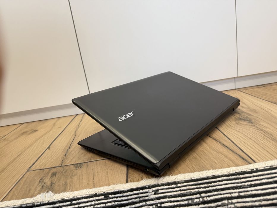 Ноутбук Acer Aspire E5-772G