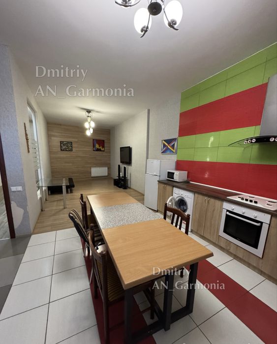 2-К Подол, Зеленый остров