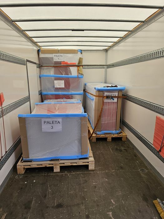 Przeprowadzki Transport 24/7 Samochód z Windą 24/7 Magazyn