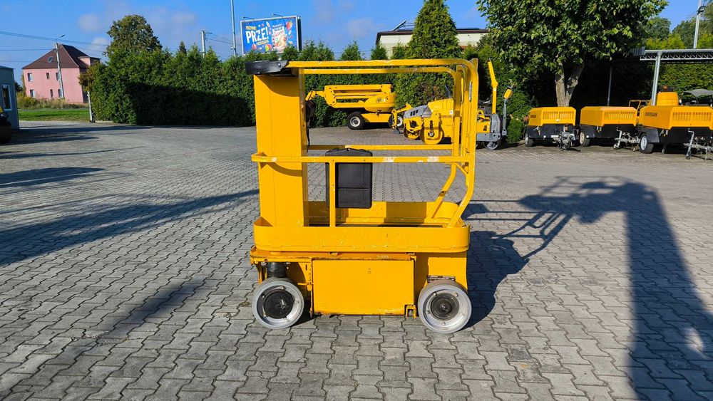 Podnośnik masztowy JLG 1230 ES Rok produkcji 2015