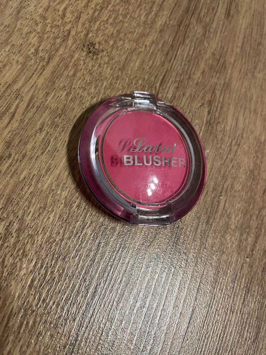 nowy róż Laval Blusher