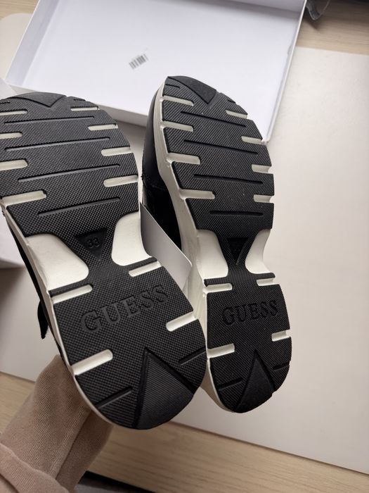 Sneakersy Guess 33