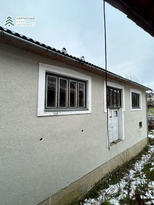 Продається будинок та літня кухня в гірському селі Нижній Студенний