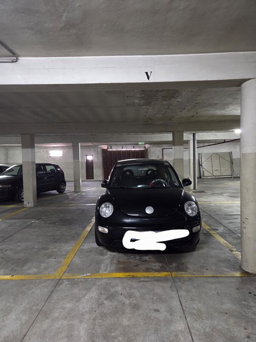 Garagem perto da Areosa