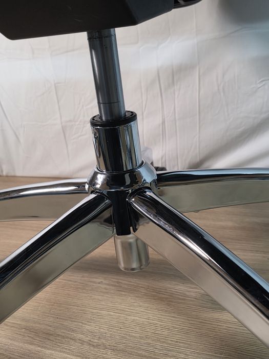 Ergonomiczne krzesło biurowe  fotel MELOKEA -150kg